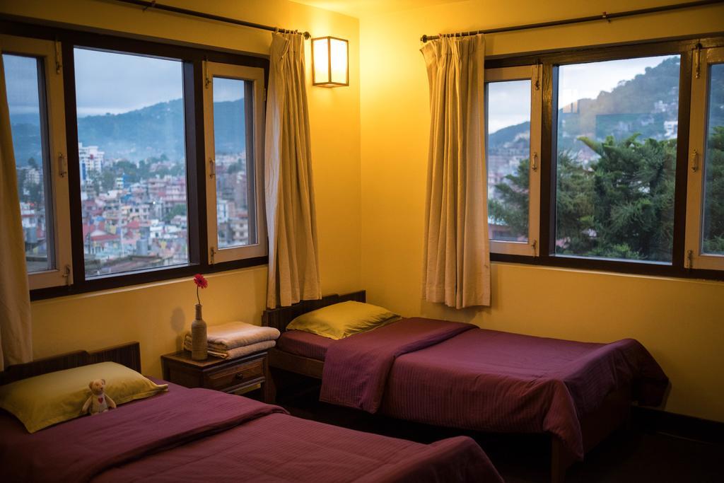 קטמנדו Swayambhu View Guest House מראה חיצוני תמונה